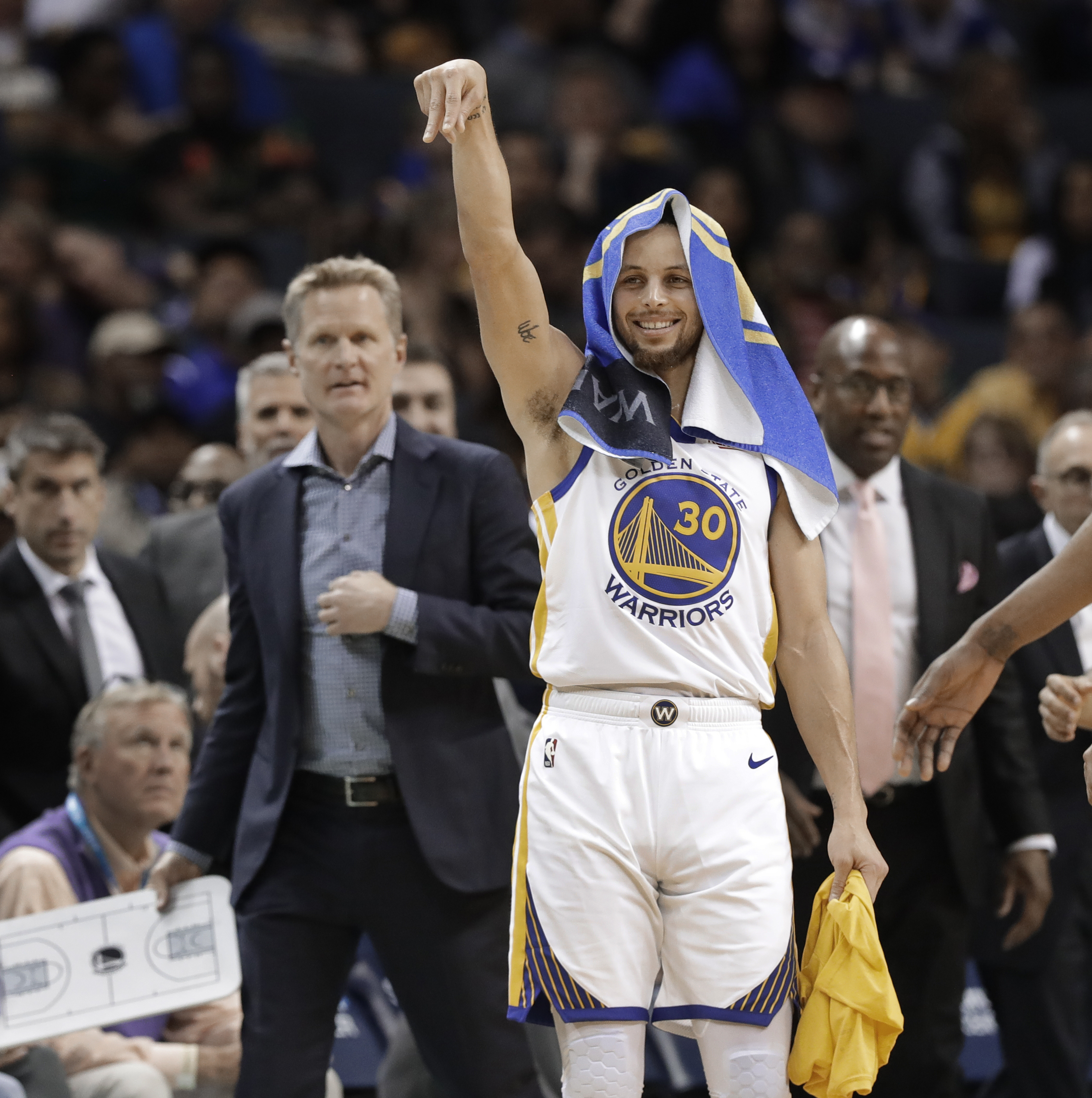 决裂斯卢茨基！申花26岁国脚三年仅首发5次，下一站恐俯身中甲！（或与斯卢茨基分道扬镳？申花26岁国脚三年仅5次首发，下一站恐转战中甲）