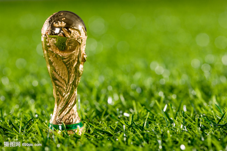 这还是足球吗？对手两红后摩洛哥U17全场80脚射门16-0取胜（对手两人被罚下，摩洛哥U17轰80次射门以16比0大胜）