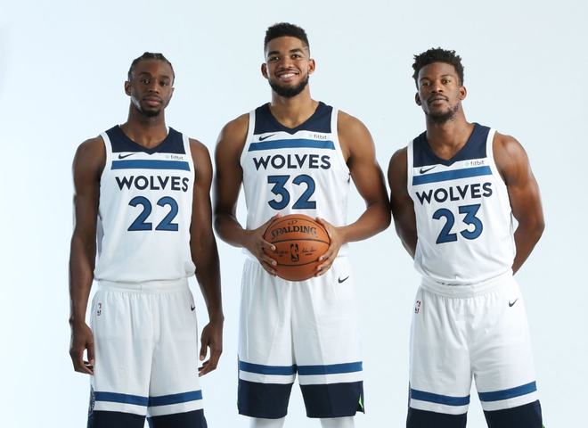 邮报：热刺冬窗将关注DV9，也可能引进世界级门将提升实力（邮报：热刺冬窗瞄准DV9，或引入世界级门将增强战力）