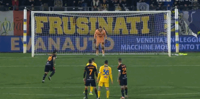 曼城斯特林末节进球助球队获胜