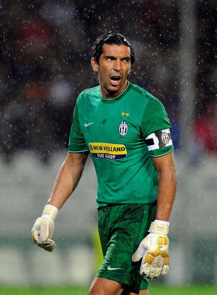 👑收割机！梅西夺生涯第47冠，继续刷新足坛个人冠军数纪录（👑第47冠到手！梅西再刷个人冠军纪录）