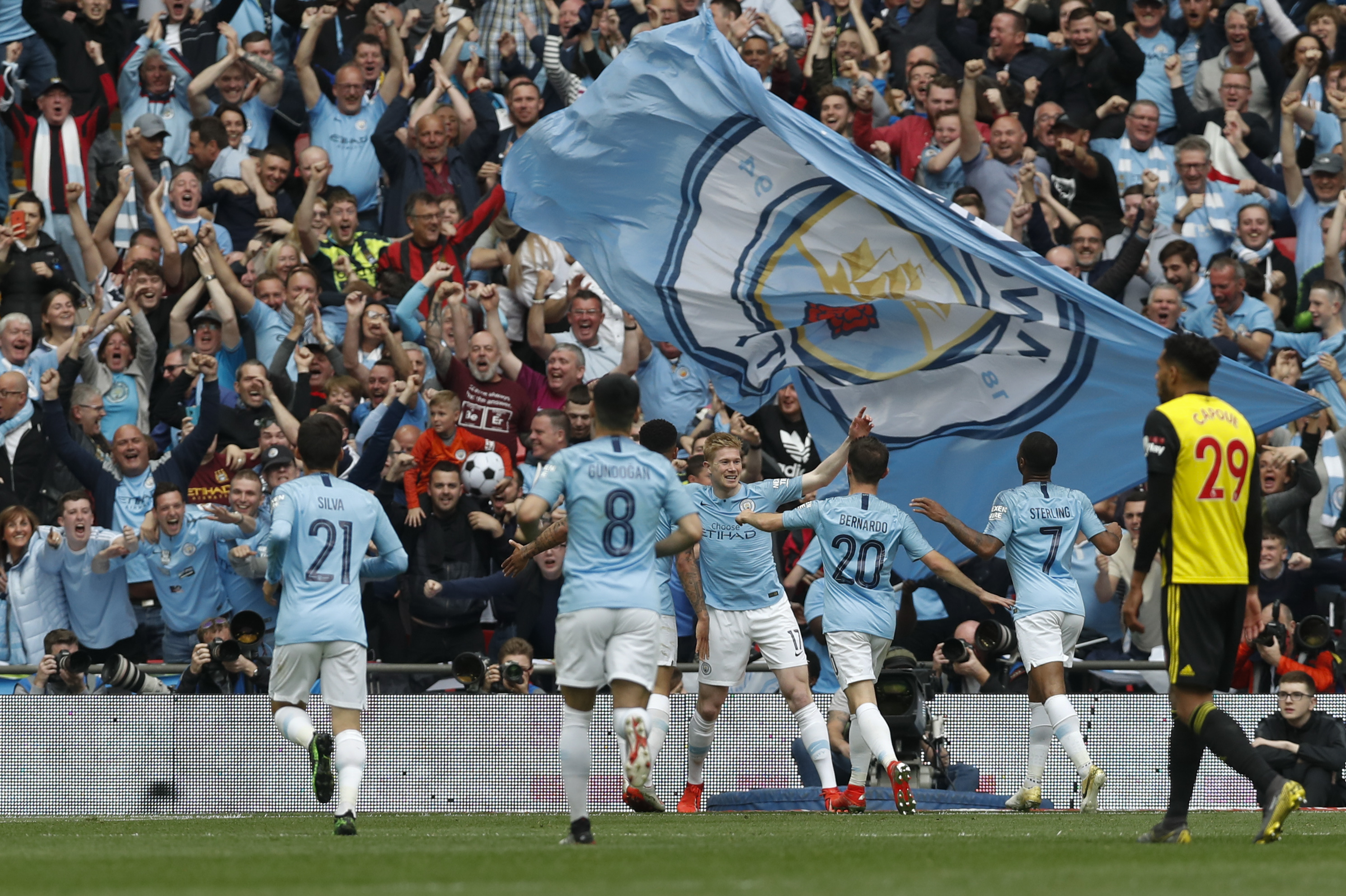 拒绝伊朗足协主席入境，美加墨三国关系微妙，美国政府成为世界杯不安定因素（伊朗足协主席入境遭拒，美加墨关系微妙，美国政府成世界杯不稳定因素）