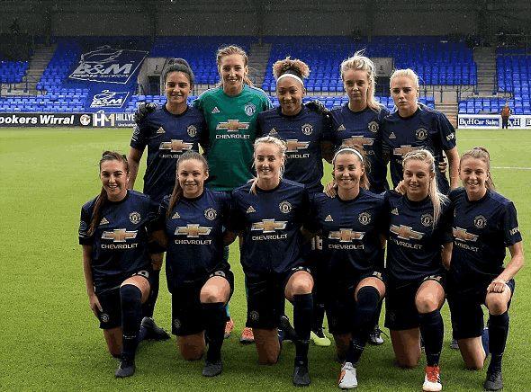 三连冠！上海海港加冕2025赛季中超冠军，摘下队史中超第四星（上海海港三连霸登顶2025中超，队史第四星入账）