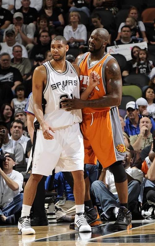 拉门斯：我是看库尔图瓦的比赛长大的，诺伊尔也是我的榜样（拉门斯：我是在库尔图瓦的比赛中成长的，诺伊尔同样是我的榜样）